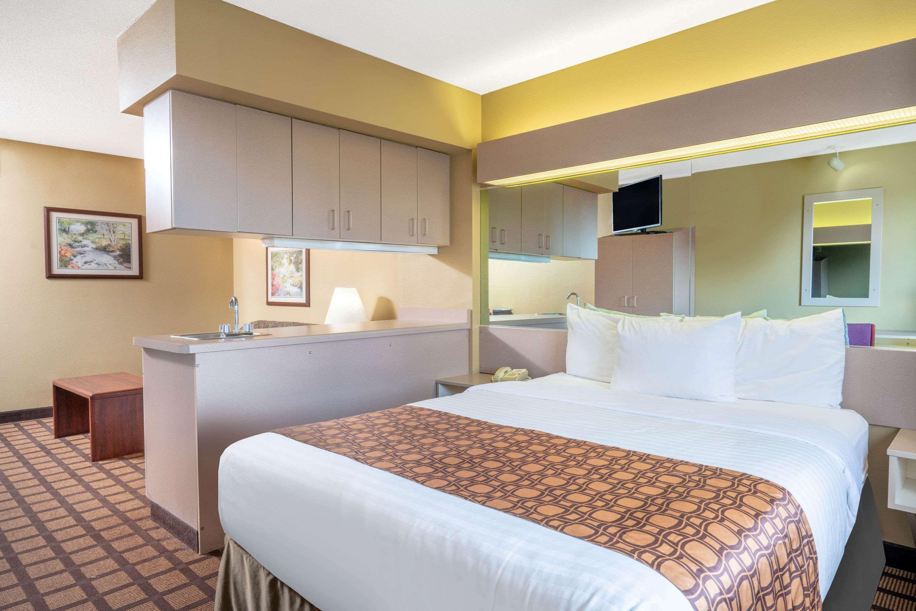 Microtel Inn & Suites By Wyndham Eagan/St Paul Экстерьер фото